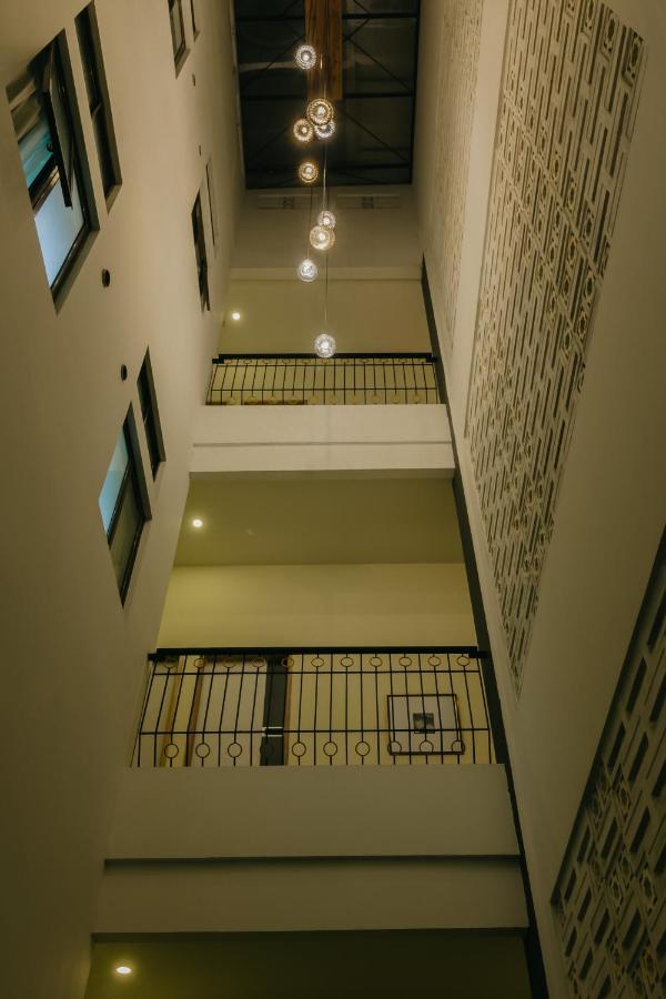 Urbanest Inn House Slipi Jakarta Luaran gambar