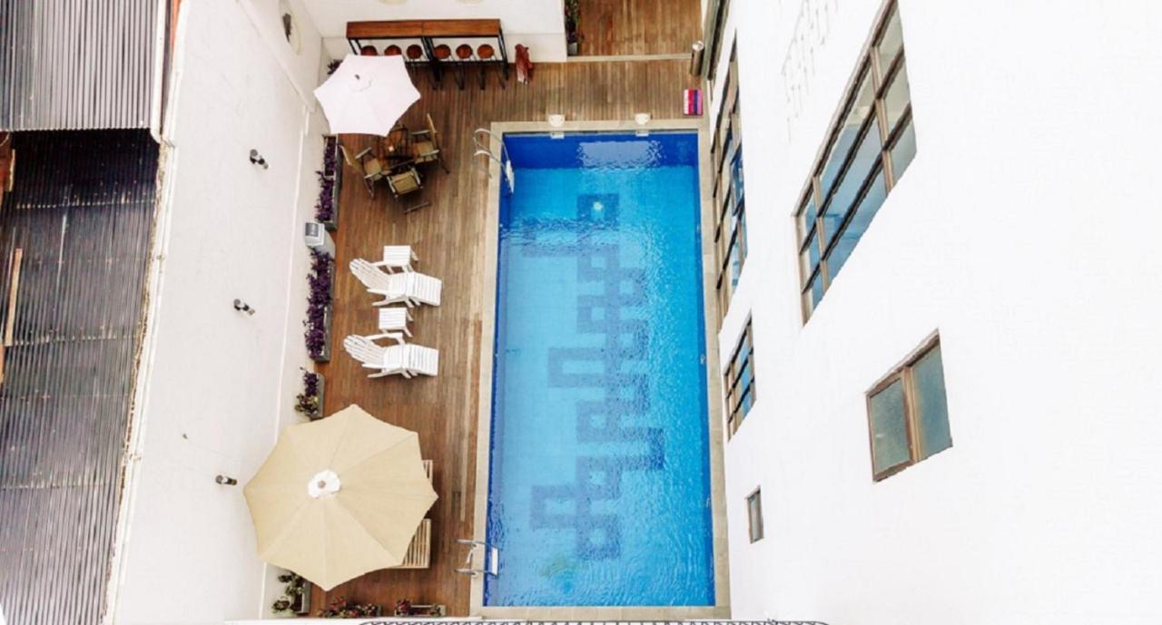 Urbanest Inn House Slipi Jakarta Luaran gambar